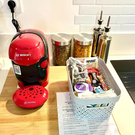 Cozy - Neuf, Calme, Debit & Smarttv Lägenhet